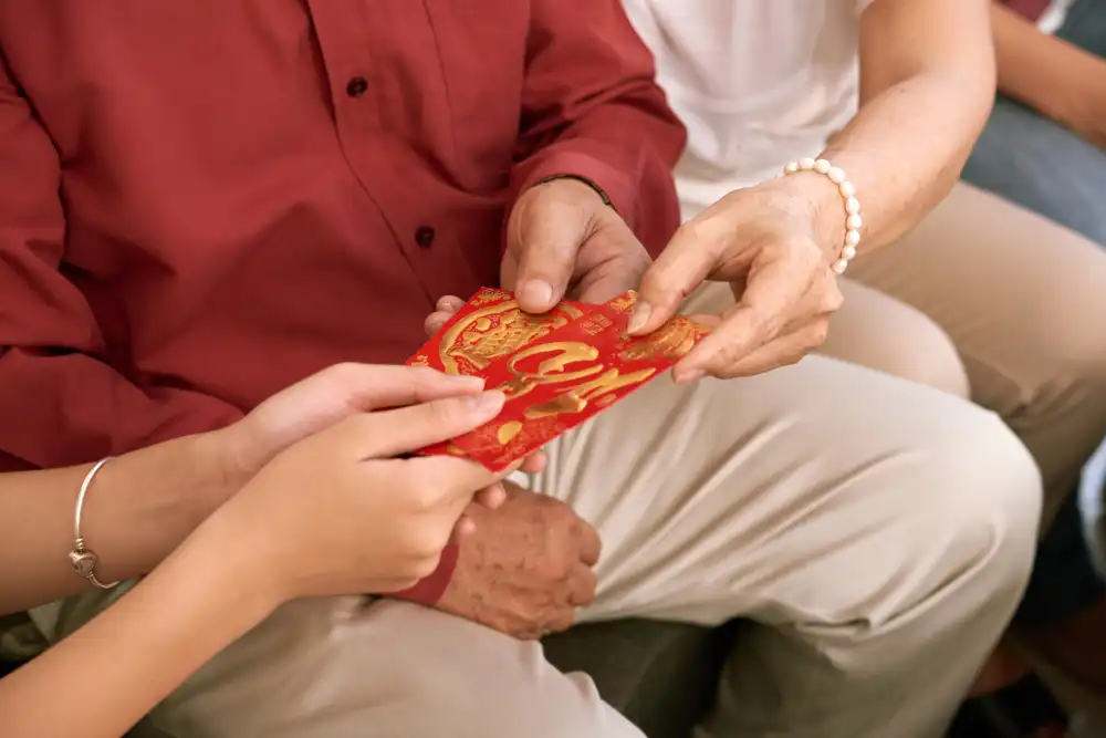2026 過年前資金吃緊?紅包週轉推薦這3招!刷卡換現金安全嗎?